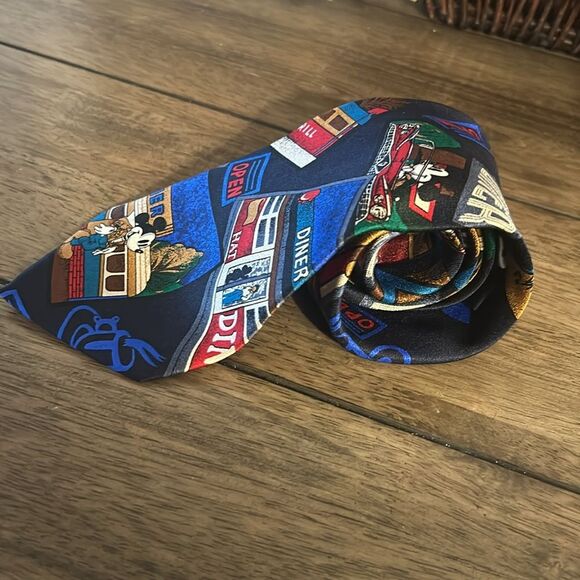 UNISEX disney ties vintage 100 % silk - Picture 3 of 5